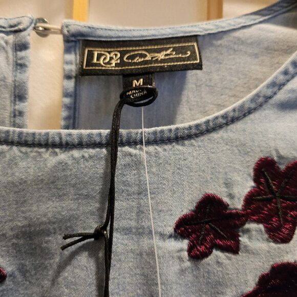 DG2 by Diane Gilman Womens Blue Floral Bell Sleeves Denim Blouse Sz M NWT - Picture 4 of 10